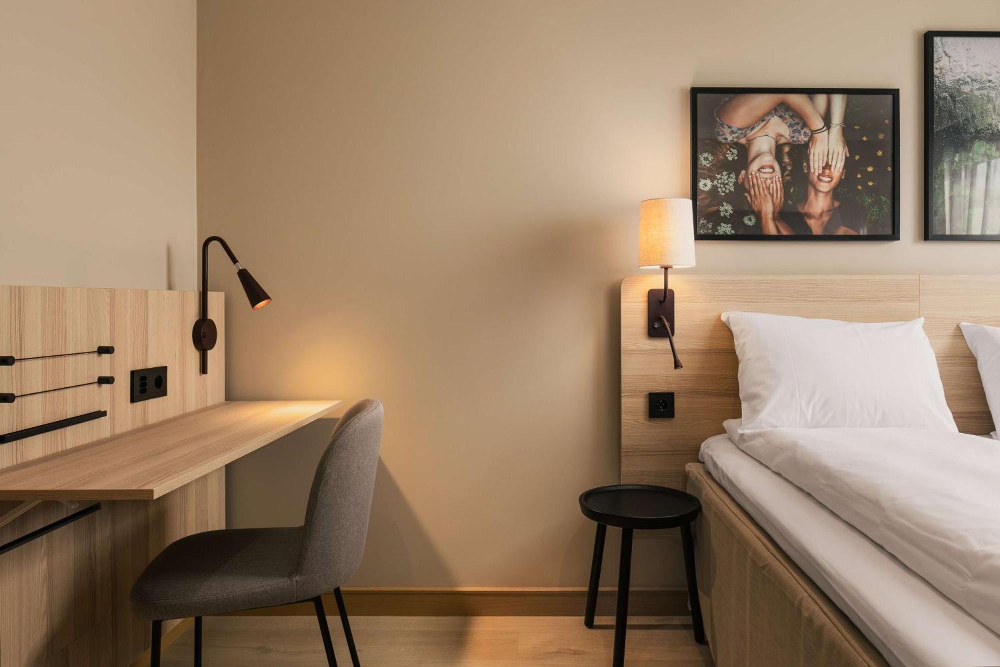 Rom med queen-size-seng